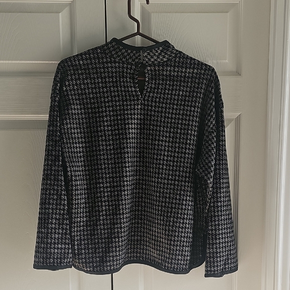 NWT MAX STUDIO Houndstooth Funnel Neck Long Sleeved Top 3 Sizes - Picture 5 of 16